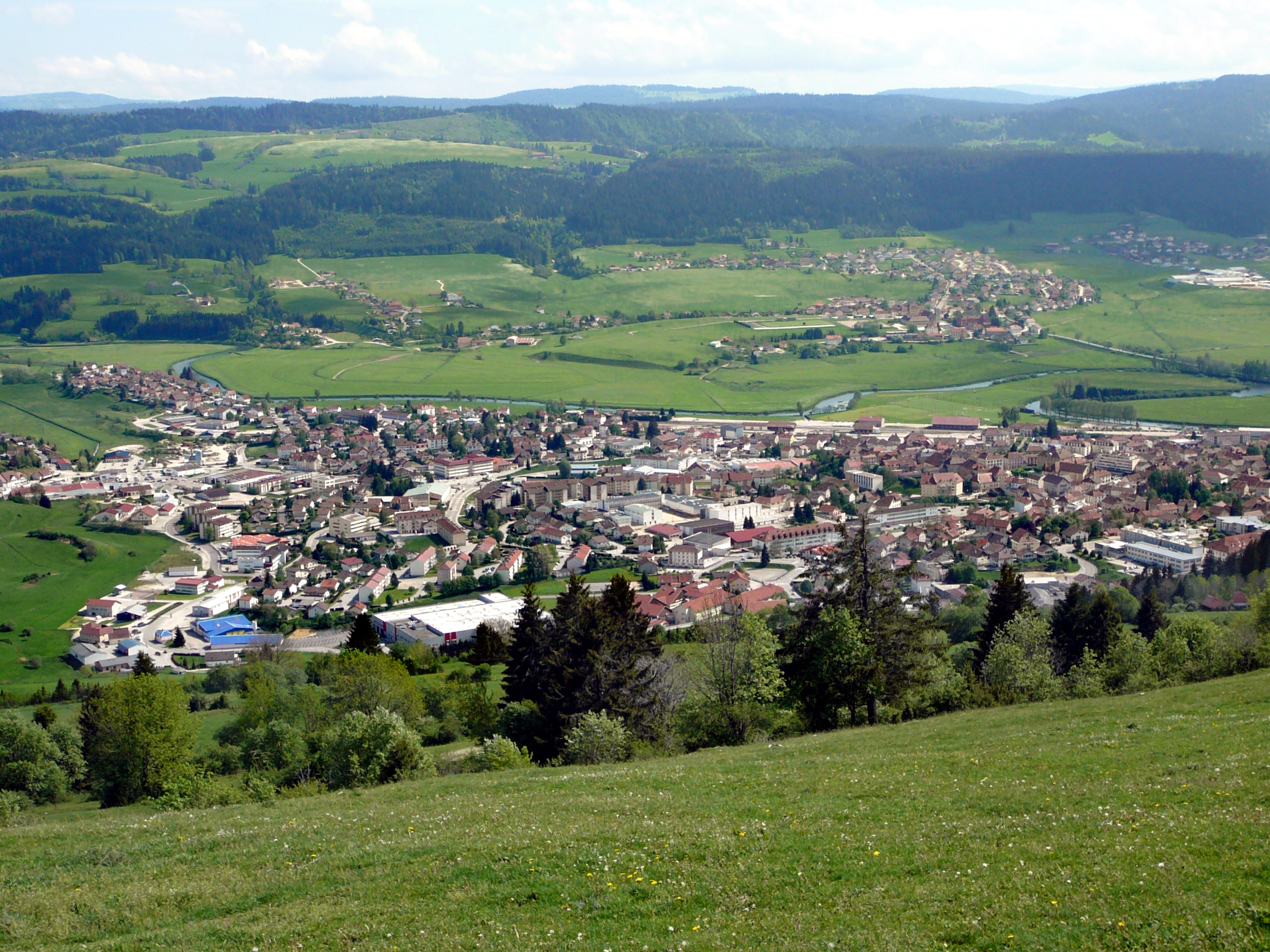 Vue sur Morteau depuis le mont Vouillot. (© Wikipedia)